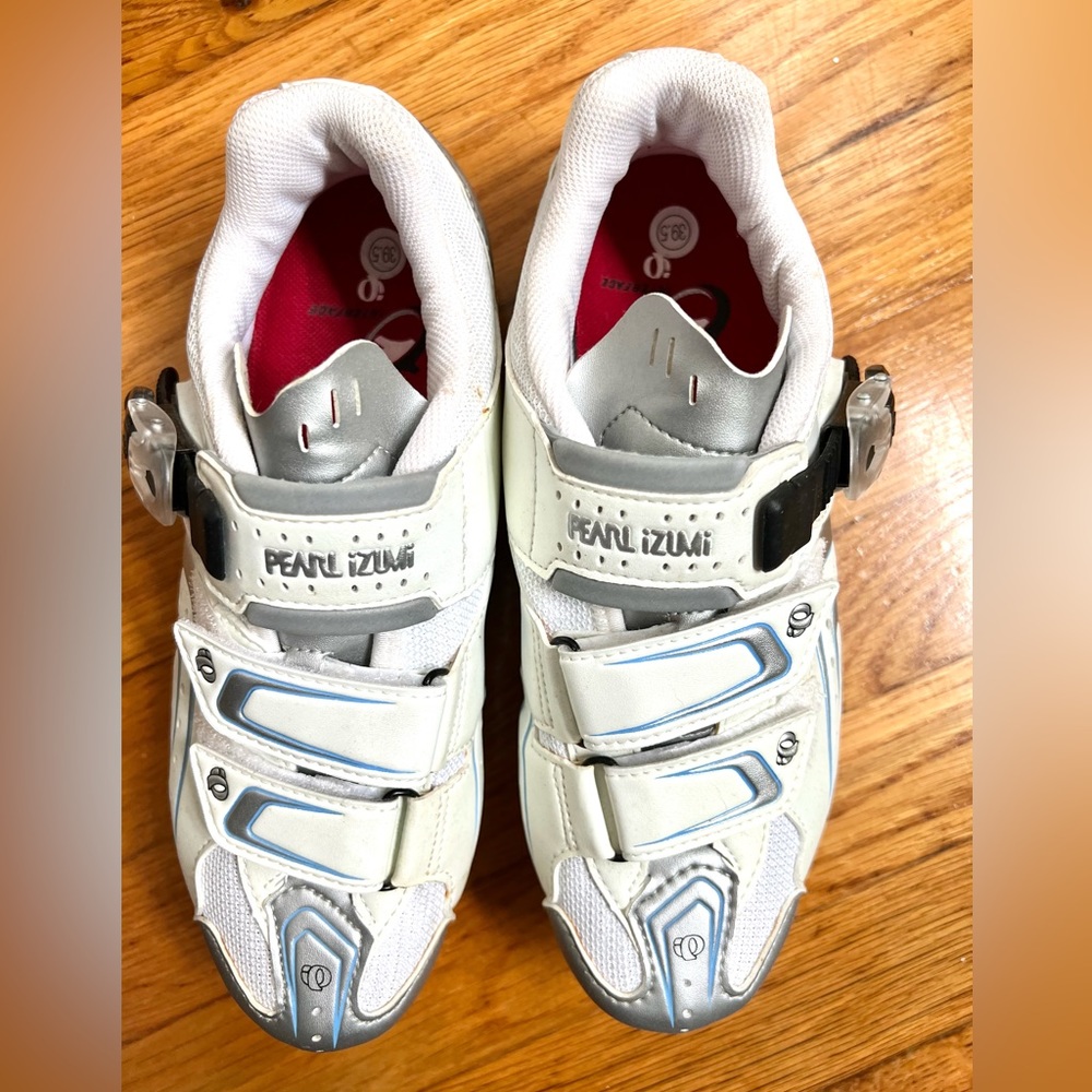 Pearl iZumi cycling shoes